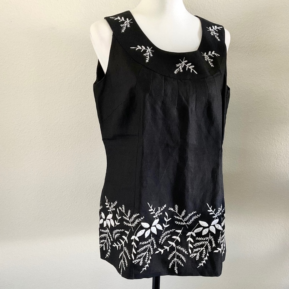 Jennifer Eden Sleeveless Top Black With  Embroidered Design Size 14